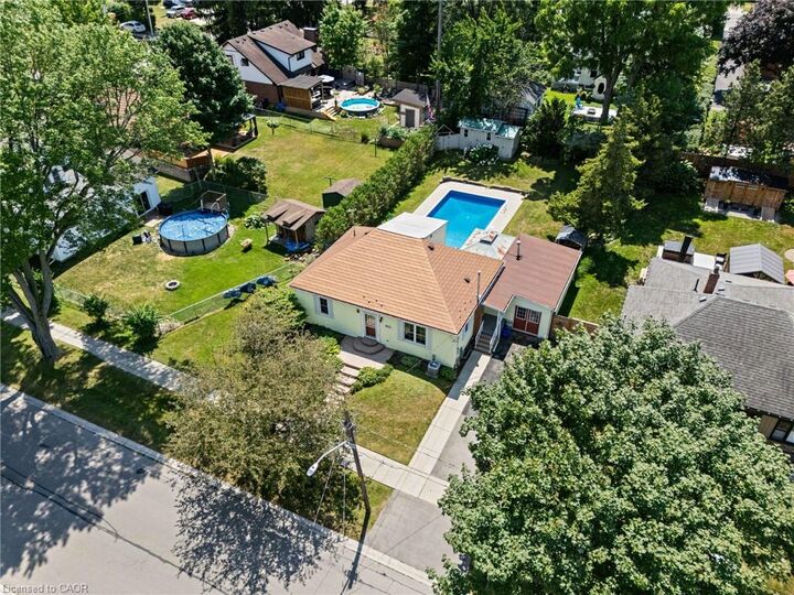 411 St Andrew Street — photo 1