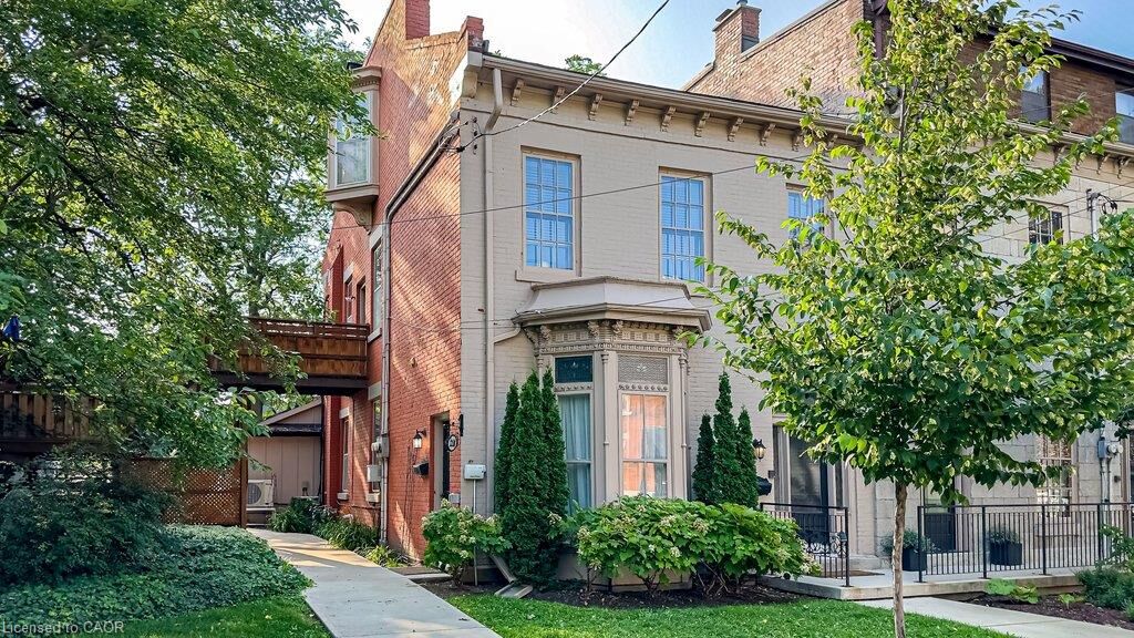 Property Photo: 218 Bay Street S ON L8P 3J1