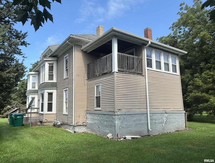 Property Photo:  448 W 3rd Avenue 4  IL 61490 