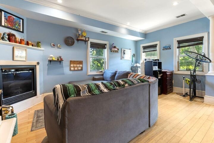 Property Photo:  26 Beach Street 1  MA 02122 