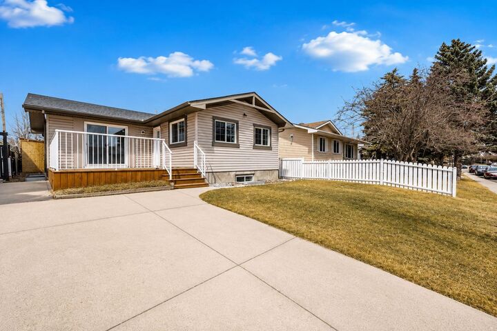 Property Photo: 755 Penbrooke Road SE AB T2A 3T3