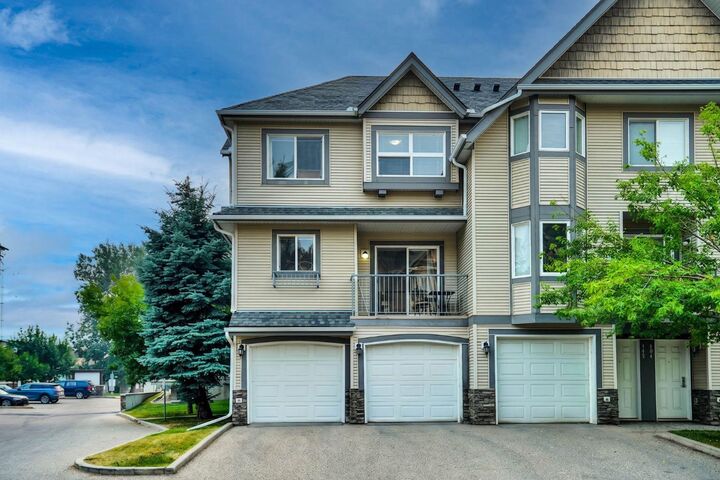 199 Cedarwood Lane SW — photo 1