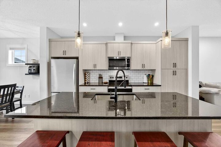 Property Photo: 1601 Chinook Gate Drive SW AB T4B 5J4