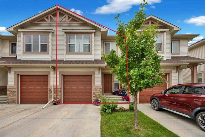 Property Photo: 226 Sunset Point AB T4C 0L2