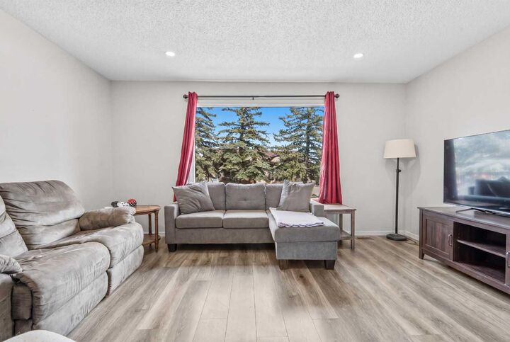 Property Photo: 84 Falconridge Place NE AB T3J 1A6