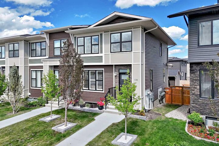 Property Photo: 116 Precedence Way AB T4C 2T5