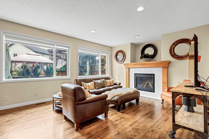 Property Photo: 1437 Kings Heights Boulevard SE AB T4A 0A1