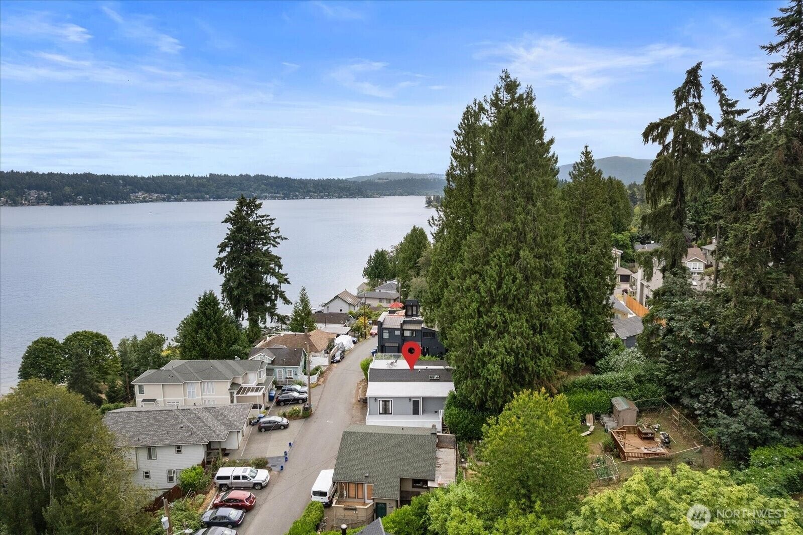 Property Photo: 16917 SE 38th Place WA 98008