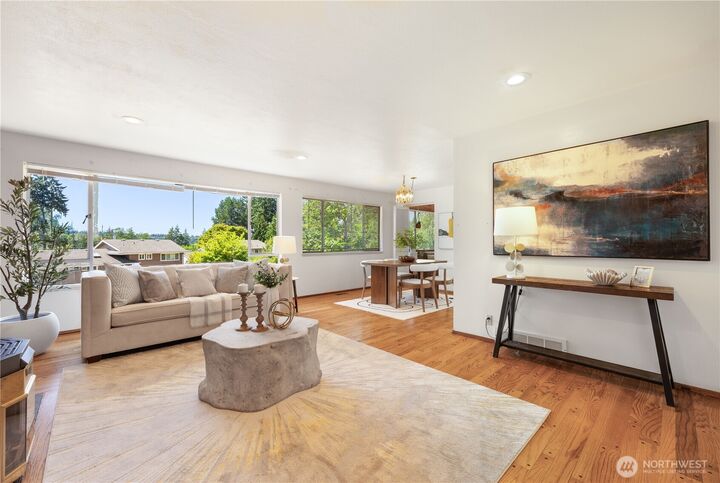 Property Photo:  4333  123rd Avenue SE  WA 98006 