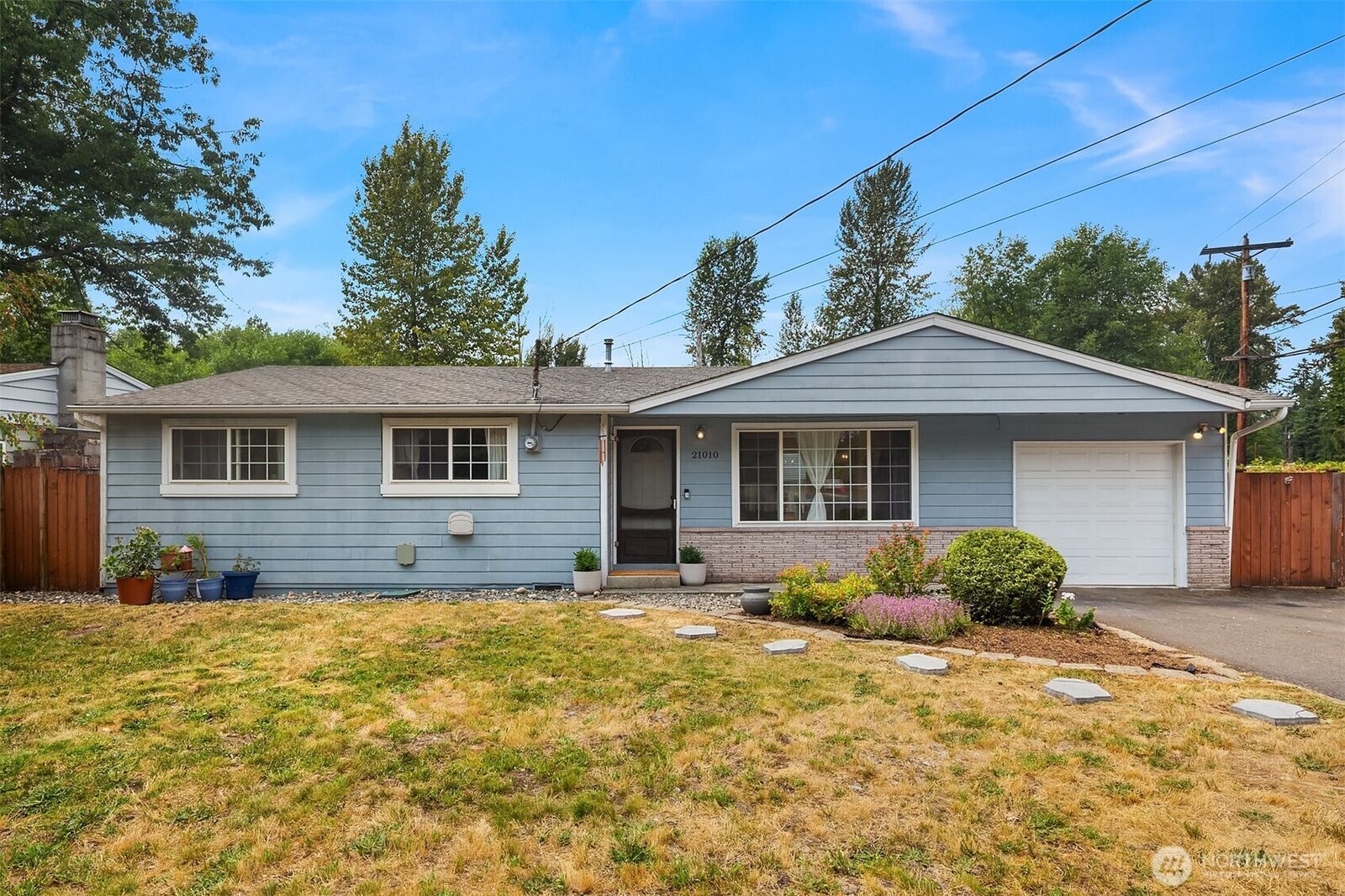 Property Photo:  21010  22nd Avenue W  WA 98036 