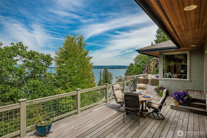 Property Photo:  5454  Puffin Place  WA 98230 