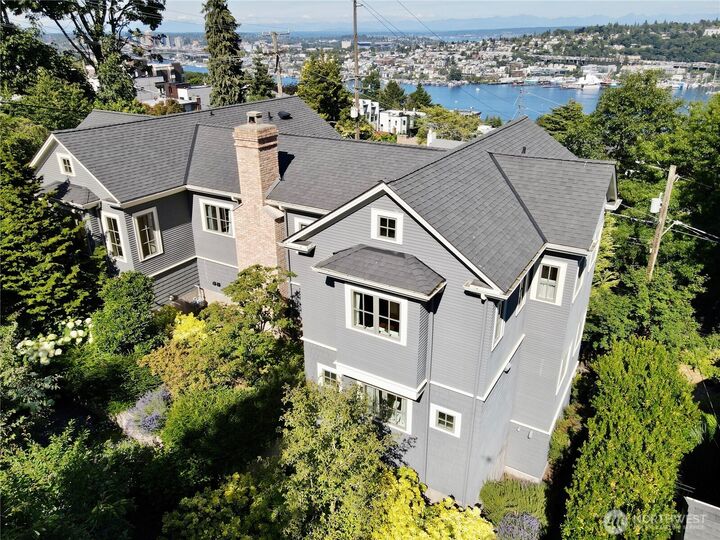 Property Photo:  403  Galer Street  WA 98109 