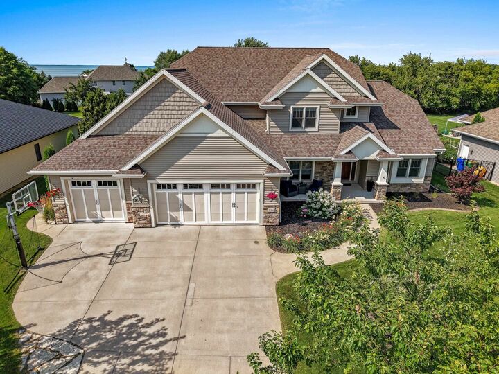Property Photo: 3351 Cottage Hill Drive WI 54311-6134