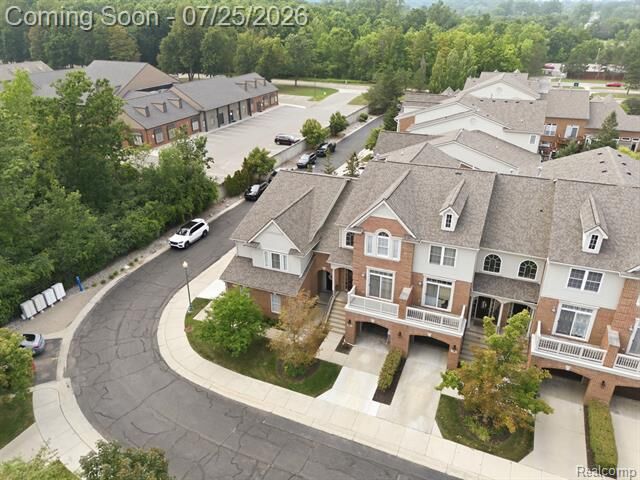 Property Photo: 37576 Newburgh Park Circle MI 48152