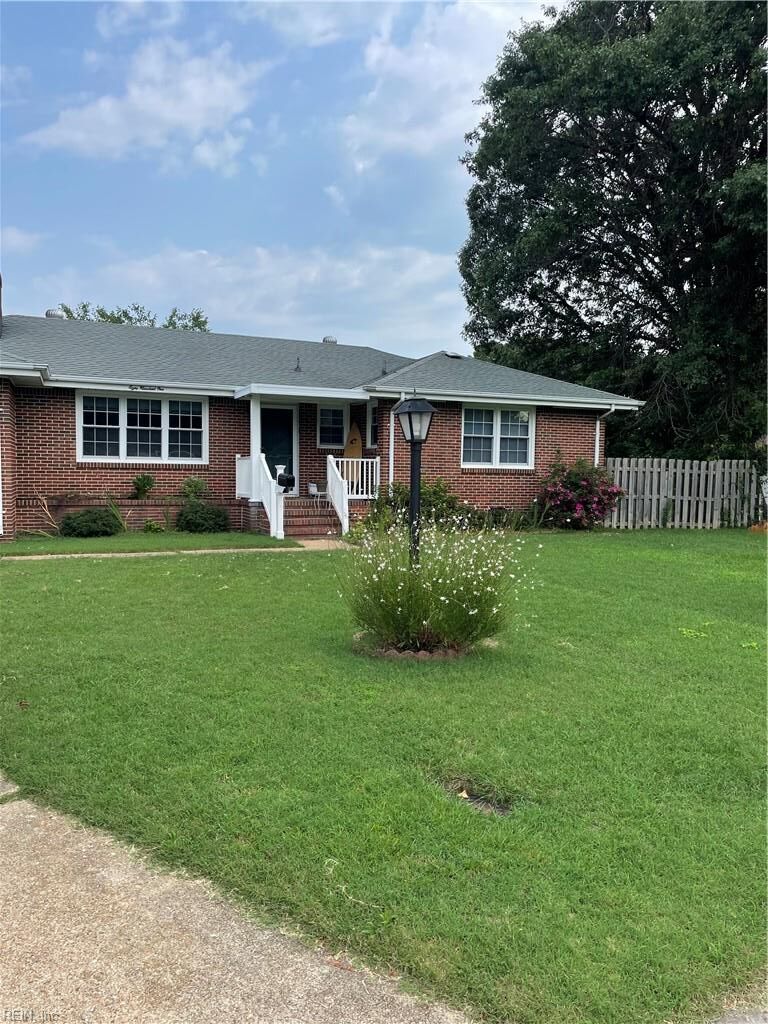 Property Photo: 801 Raymond Ct VA 23464