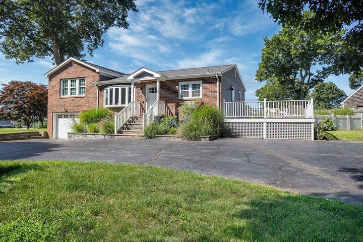 Property Photo:  106 Cedar Island Road  RI 02882 