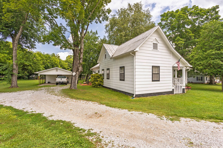 Property Photo:  123 Leggett Road  TN 37373 