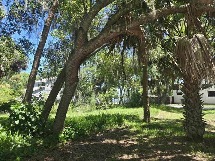Property Photo: 27 Davis St FL 32084