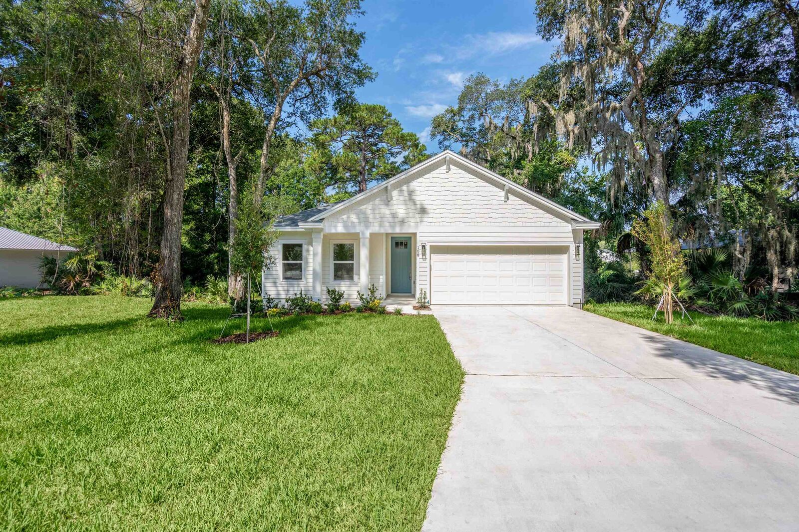 Property Photo: 108 Aspen Rd FL 32086