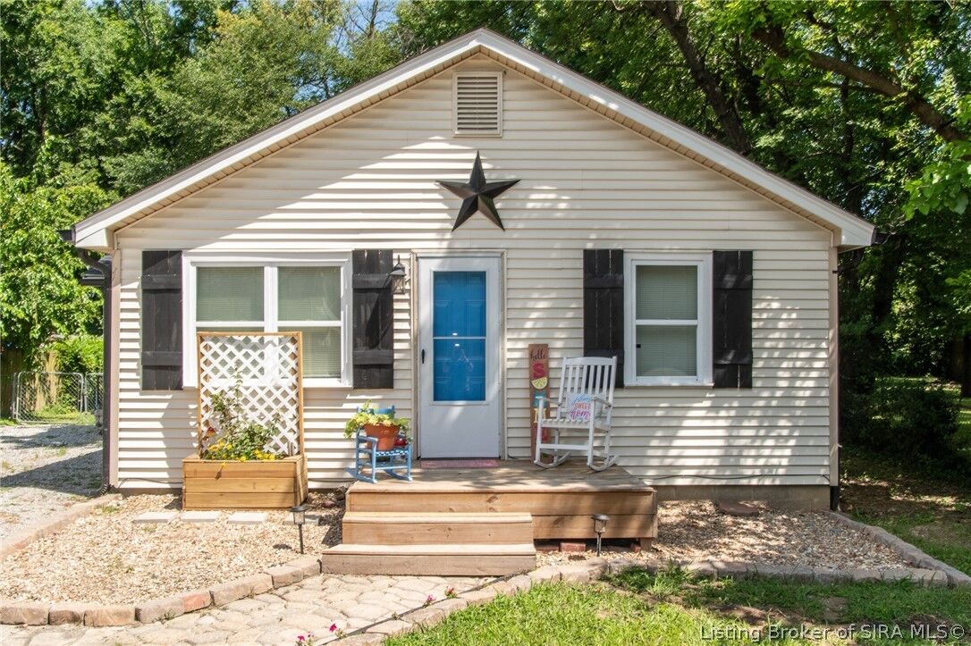 Property Photo:  1828 Scott Road  IN 47150 
