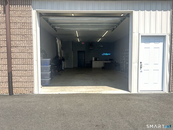 Property Photo:  7 Corporate Drive 117  CT 06473 