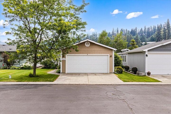 Property Photo: 1041 W Sunny Creek Cir WA 99224
