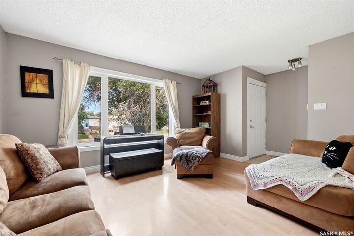 Property Photo:  2051 McDonald Street  SK S4N 2Y4 