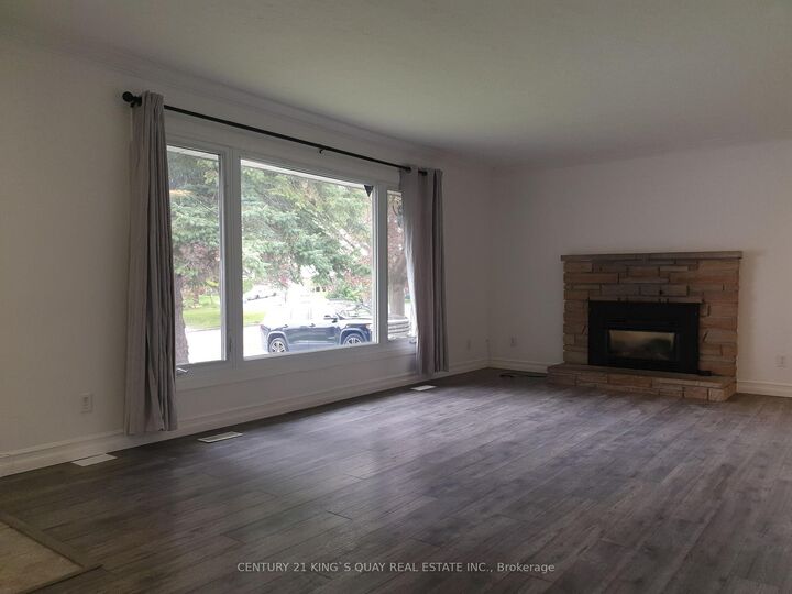 Photo de la propriété:  18 Manor Crescent  ON K8V 3Z7 