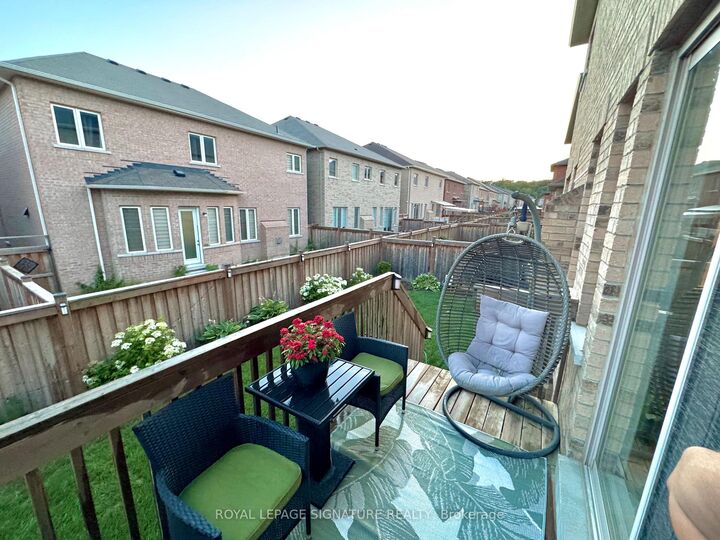 Property Photo: 3184 Meadow Marsh Crescent ON L6H 0T2