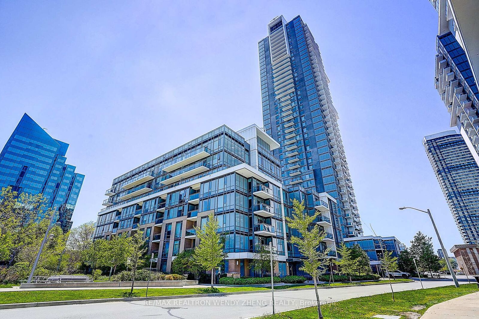 Property Photo:  55 Ann O'Reilly Road 709  ON M2J 0E1 