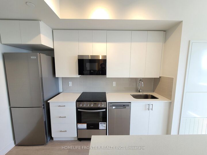Property Photo:  15 Ellerslie Avenue 2504  ON M2N 5P6 