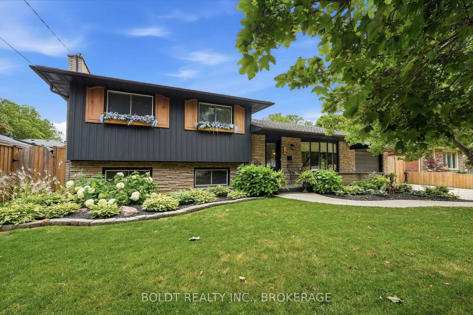 Property Photo: 18 Prince Charles Drive ON L2N 3Y6