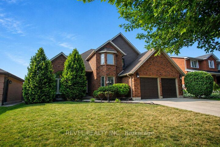 7 Cooper Court — photo 1