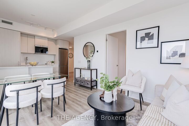 Property Photo:  10 Oak Street 2003  ON M5A 0Z1 