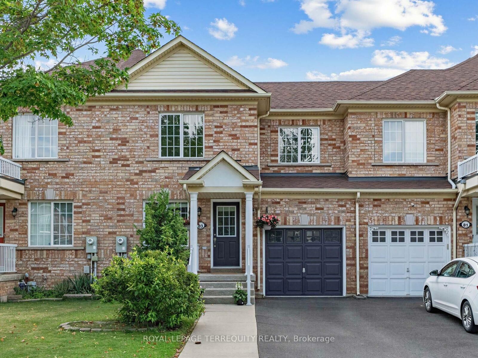 Property Photo:  83 Tianalee Crescent  ON L7A 2X4 