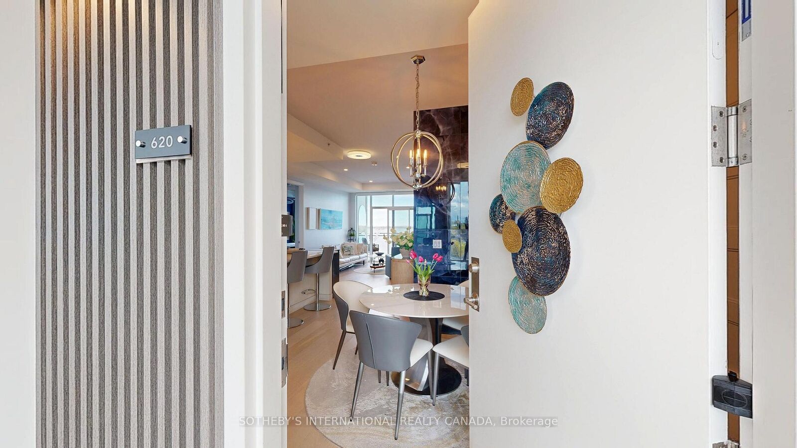 Property Photo: 129B South Street 620 ON K7G 0B1
