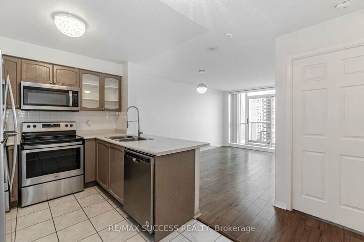 Property Photo: 11 Michael Power Place Ph14 ON M9A 5G3