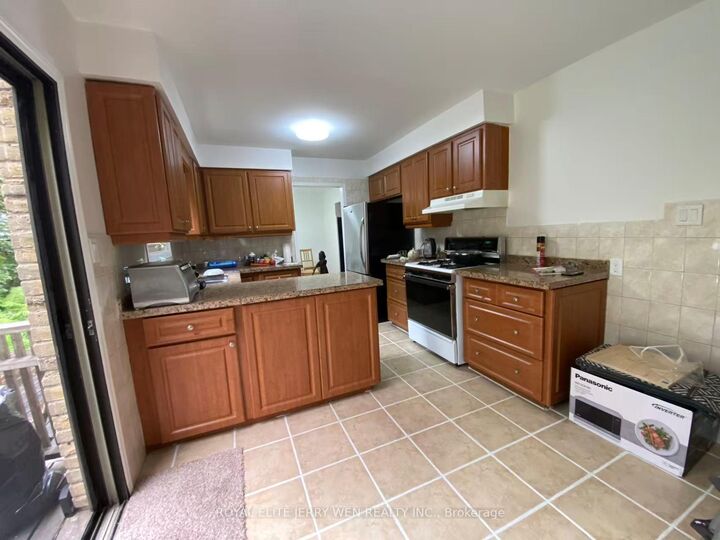 Property Photo:  419 Stillmeadow Circle  ON N2L 5M1 