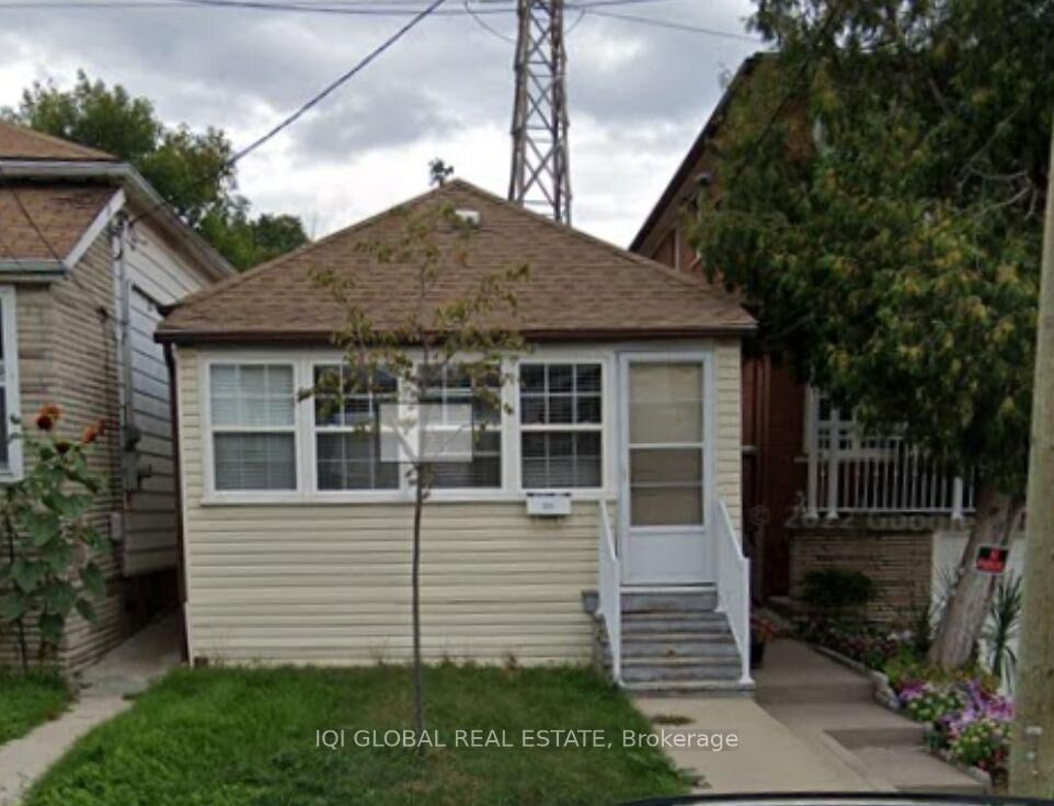 Property Photo: 223 Prescott Avenue W ON M6N 3G9