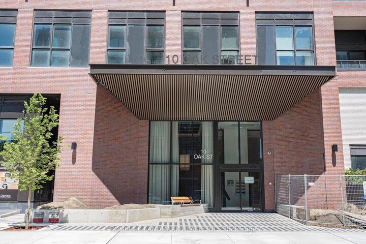 Property Photo:  10 Oak Street 1801  ON M5A 0Z1 
