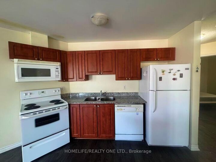 135 James Street S 314 — photo 1
