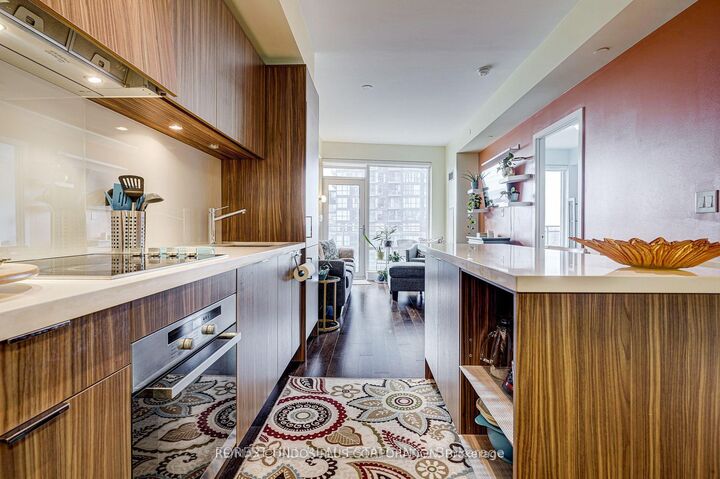 Property Photo:  21 Widmer Street 2912  ON M5V 0B8 