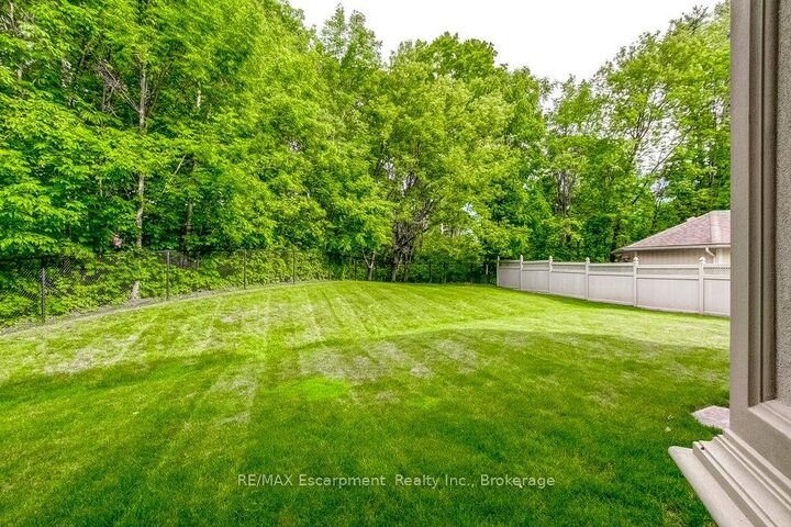 Property Photo:  172 Diiorio Circle  ON L9K 1T3 
