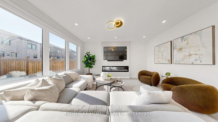 Property Photo:  1324 Klondike Drive  ON L1L 0T2 