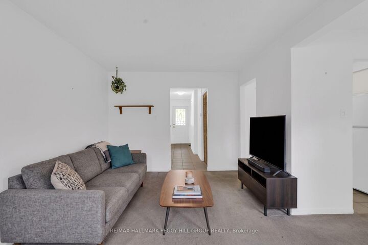 Property Photo:  52 Adelaide Street 38  ON L4N 3T5 