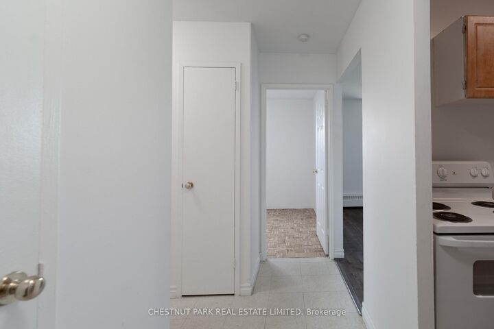 Property Photo:  888 Glen Street 503  ON L1J 5Z4 