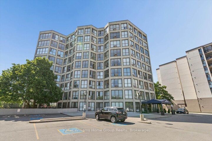 Property Photo:  24 Marilyn Drive 902  ON N1H 8E9 