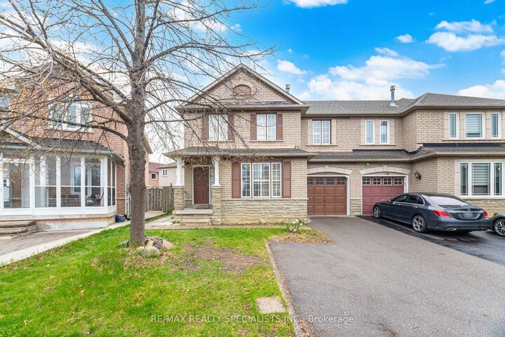 64 Dolphin Song Crescent — photo 1