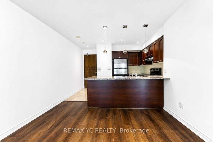 Property Photo: 35 Hollywood Avenue 216 ON M2N 0A9