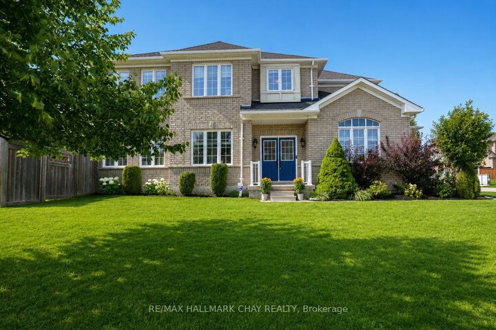 Property Photo:  2 Versailles Crescent  ON L4M 0B6 